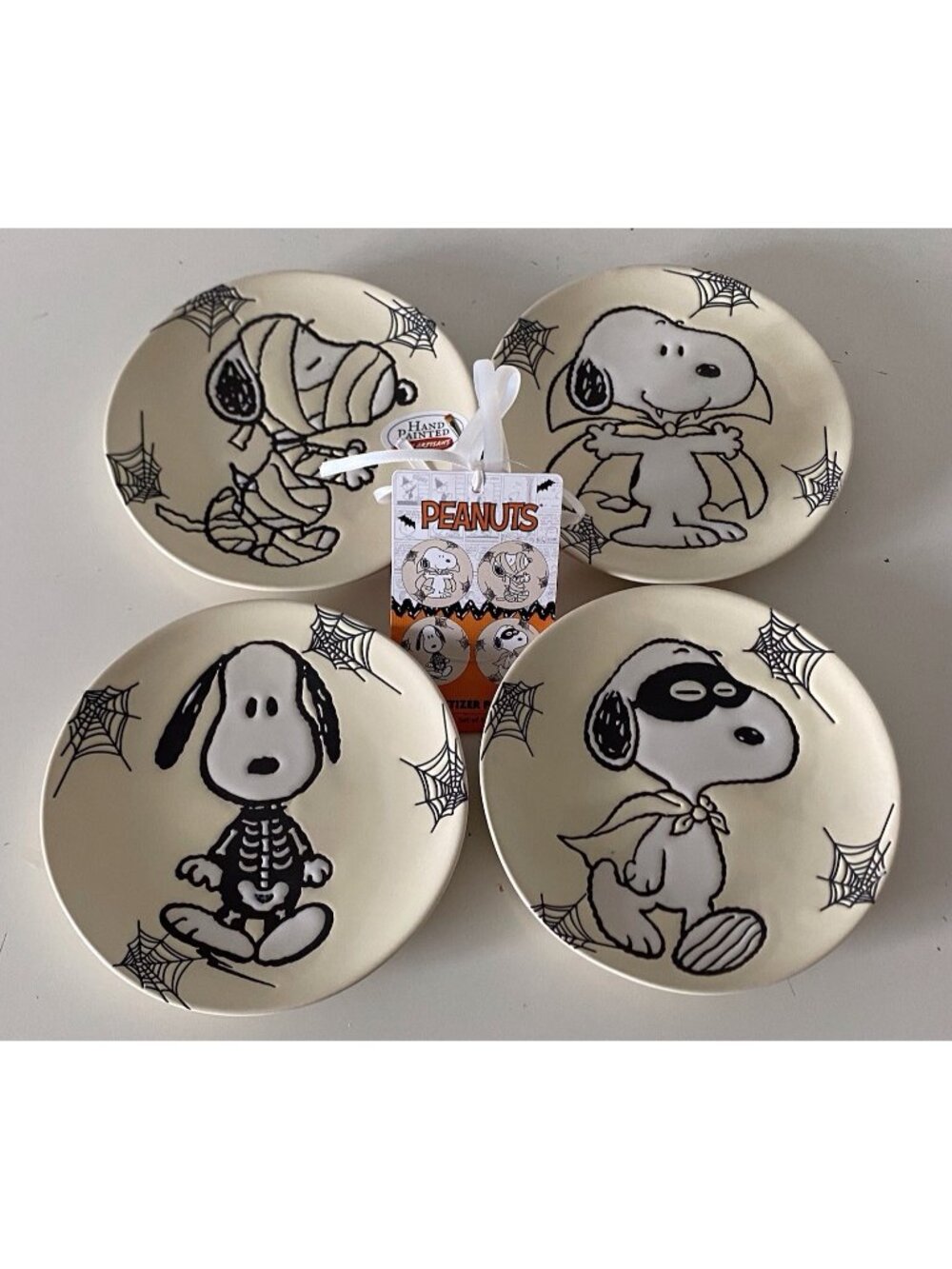 Set Of 4 Peanuts Snoopy Halloween Costumes 6" Appetizer Plates Ceramic NEW